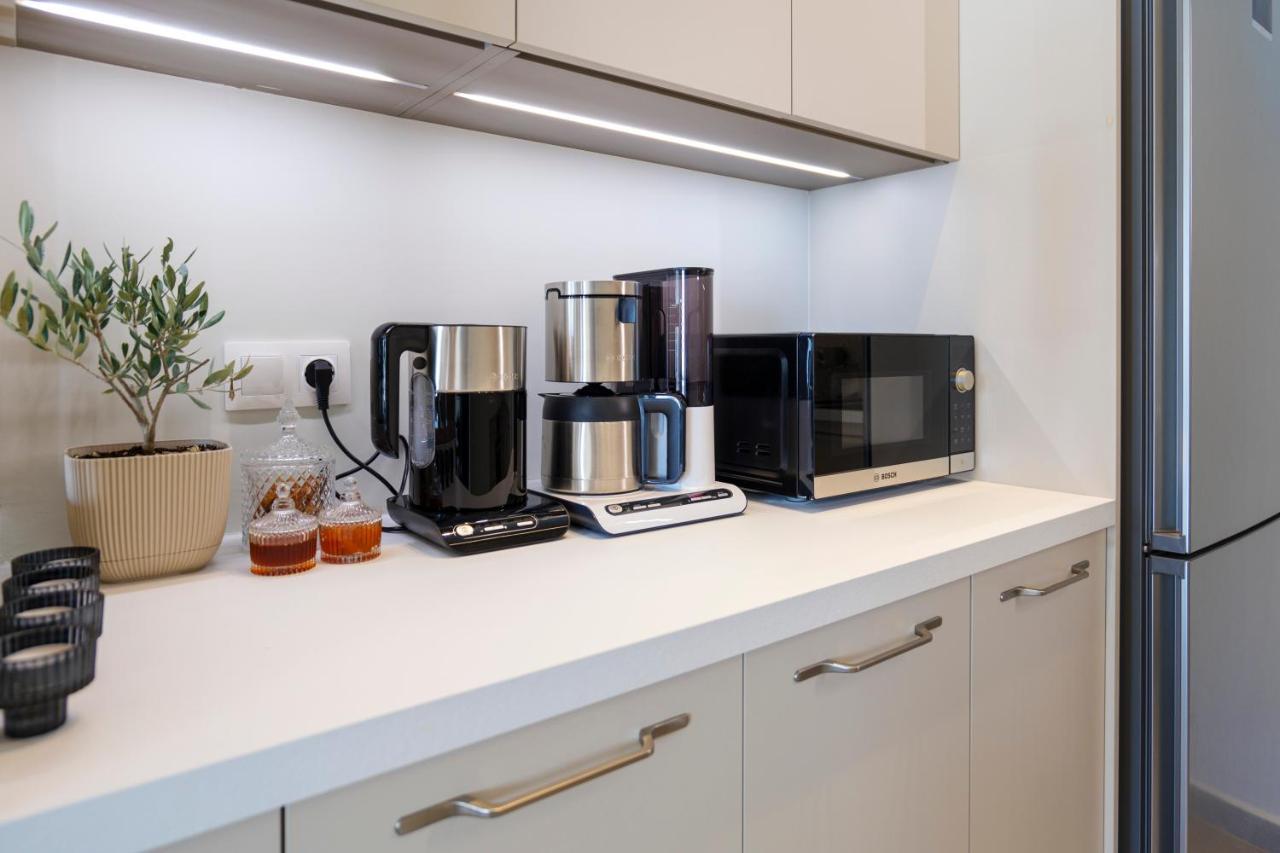 Acropolis Deluxe 2Br Apartment Athen Eksteriør billede